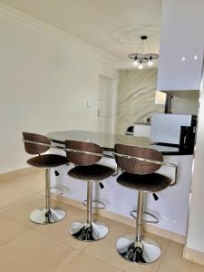 101 Camarque - Modern 3 Bedroom Beachfront Paradise