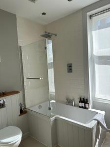 Beautiful Beachfront Elie House