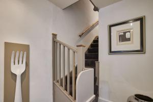 The Granville - Delightful 2-bed Victorian Apartment