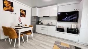 Havana Studio-Alezzi Nord 10 (piscina&loc parcare)