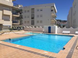 PISO LA HERRADURA FRENTE AL MAR CON PISCINA-GARAJE