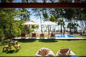 niketh villa komari arugambay