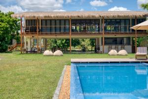 niketh villa komari arugambay