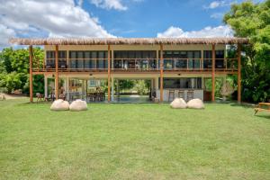 niketh villa komari arugambay