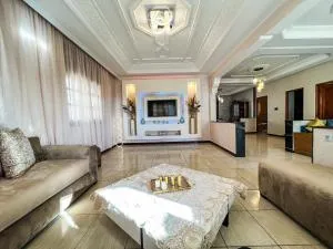 Charatane, 2 bedroom, spacious & bright 100m² at 200m beach - Mehdiya