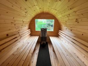 Ferienwohnung Platzhirsch Panorama View Balkon, Gartensauna, Garten, Grillplatz