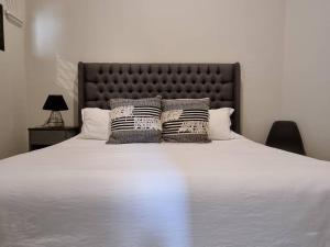 Villa Golondrinas, in Main Downtown, with AC and Free Parking!