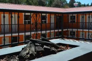 克里尔圣克鲁兹别墅酒店 - 埃尔迪维萨德罗