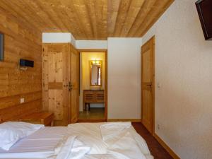 Appartements Apartment in Savoyard mountain Village : photos des chambres