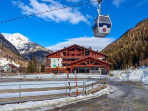 Appartements Apartment in Savoyard mountain Village : photos des chambres