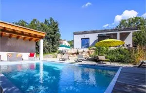 Pet Friendly Home In Labeaume - 格罗斯皮耶尔雷