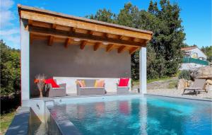 Maisons de vacances Pet Friendly Home In Labeaume : photos des chambres