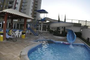 Resid. Prive das Thermas 1 com 7 piscinas e toboágua acquaalegria infantil - localizado próx. Walter Park