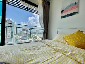 Luxe Suasana with Hot Tub by YoHome Homestay
