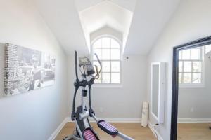 4221 Urban oasis in Hillcrest Mission Hills