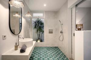 A Casa Di Renucci by Alfred in Bali