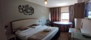 Layaali Amman Hotel - Mārkā