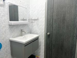 1BR Cozy House, Bangtao Beach