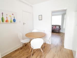 Beside The Sea - Ar Lan y Mor