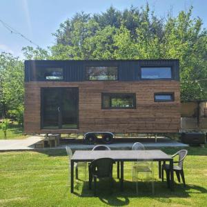 Chalets Mini maison Tiny house 6 per 3800m2 jardin Jacuzzi : photos des chambres