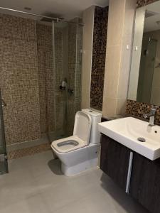 芭提雅中心地带 Centara Avenue 一房公寓3楼 紧邻海滩, 酒吧街, 智能电视