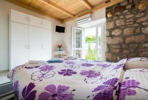 Studio Apartment with Sea View and Terrace room in Sea of Eden