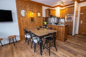 Arc 1950 Appartement skis aux pieds