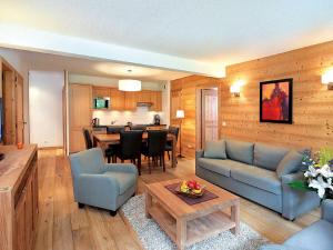 Appartements Apartment in Savoyard mountain Village : photos des chambres