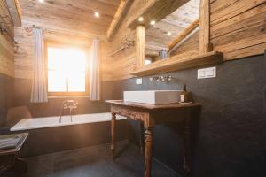 Alte Schule auf der Alm