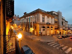 Largo São Domingos by Innapartments