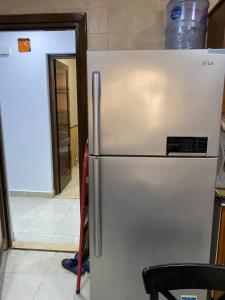 شقة فندقية بإطلالة خيالية مكيفة بالكامل للايجار في مدينتي-Madīnat