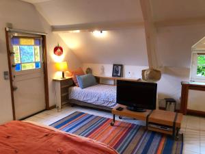 B&B / Chambres d'hotes Le clos du Ru : Chambre Deluxe (1 Adulte + 2 Enfants)