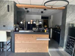 Hotels HOTEL LES MARRONNIERS : photos des chambres