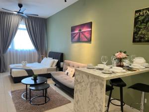 Chambers Couple studio Klcc