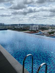 Damen Suite Sunway by DW