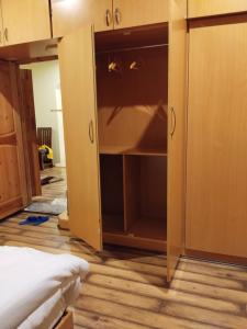 Lit Homestay 5 Mins from Airport