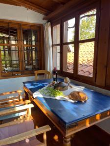 Accetto, Stone House With Pool