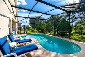 Sunny Private Pool with Nature View to Rear - Quiet Community - Nr Disney