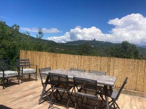 Maisons de vacances Petite maison avec terrasse. : photos des chambres