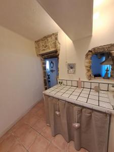 Maisons de vacances Le Cottage de Sainte Valiere (Jacuzzi et terrasse ) : photos des chambres