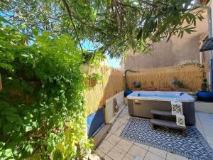 Maisons de vacances Le Cottage de Sainte Valiere (Jacuzzi et terrasse ) : photos des chambres