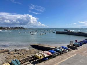 Appartements Appartement 3p 70m2, vue mer, plage et port de Lomener : photos des chambres