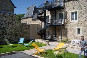 Appartements Au Fil De L'Eau - Le Bord de Rance : photos des chambres