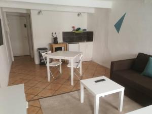 Budgetbnb 184, confortable studio proche opéra clim