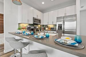 Saratoga Sunset - Rooftop - Sleek - Walk to Beach