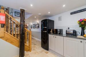 Jessamine: Restored fishermans cottage close to Looes harbour