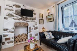 Jessamine: Restored fishermans cottage close to Looes harbour