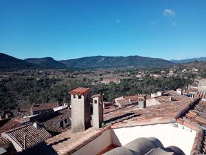 Maisons de vacances Cote d-Azur. VAR. Village house with terrace. : photos des chambres