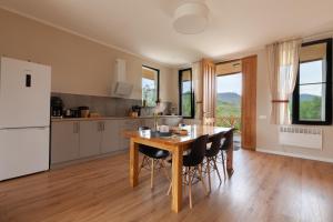 Renovated 3-bedroom House in Nature - Iskia Estate