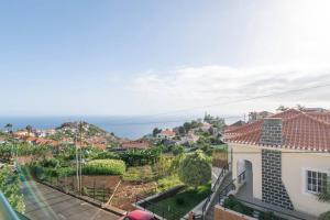 Brancos Apartment by GALMI